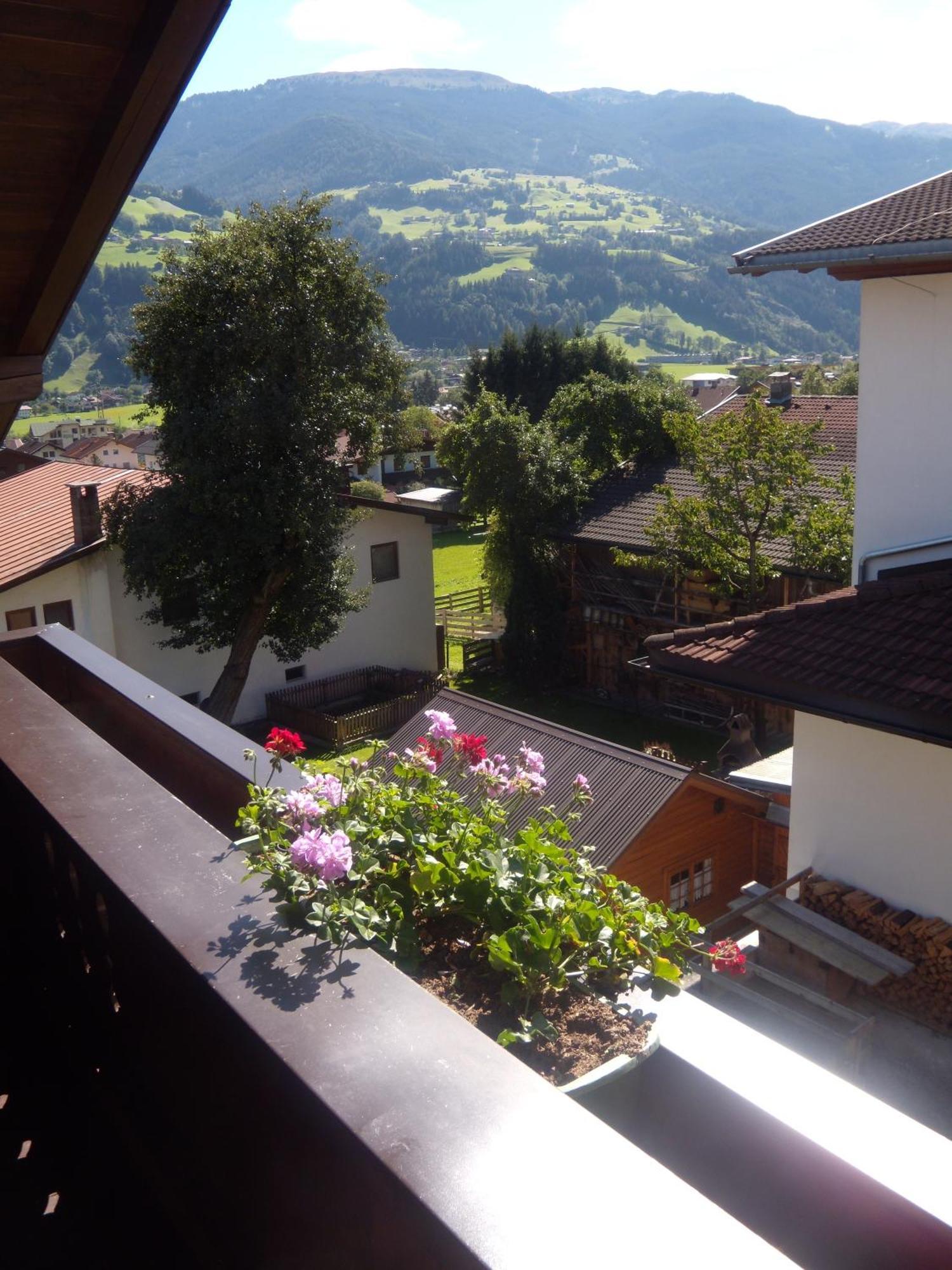 Appartements Schweiberer リート・イム・ツィラータール エクステリア 写真